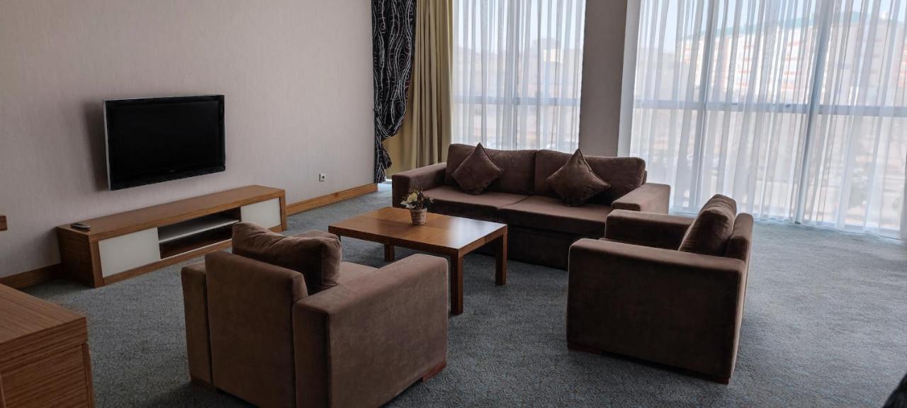 Grand Nur Plaza Hotel Актау Экстерьер фото