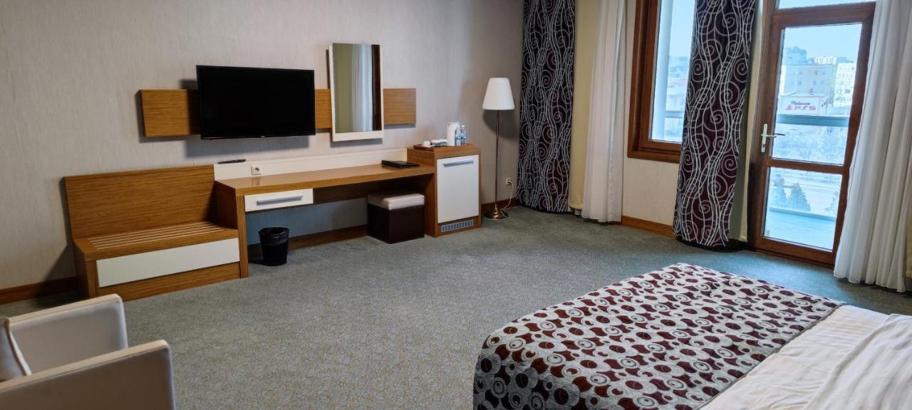 Grand Nur Plaza Hotel Актау Экстерьер фото