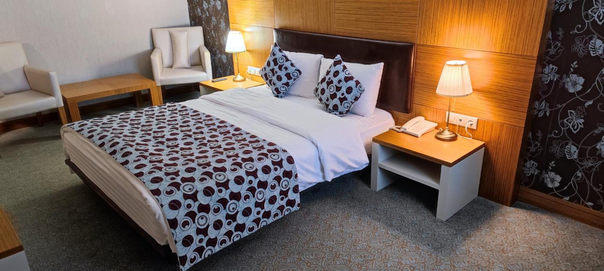 Grand Nur Plaza Hotel Актау Экстерьер фото
